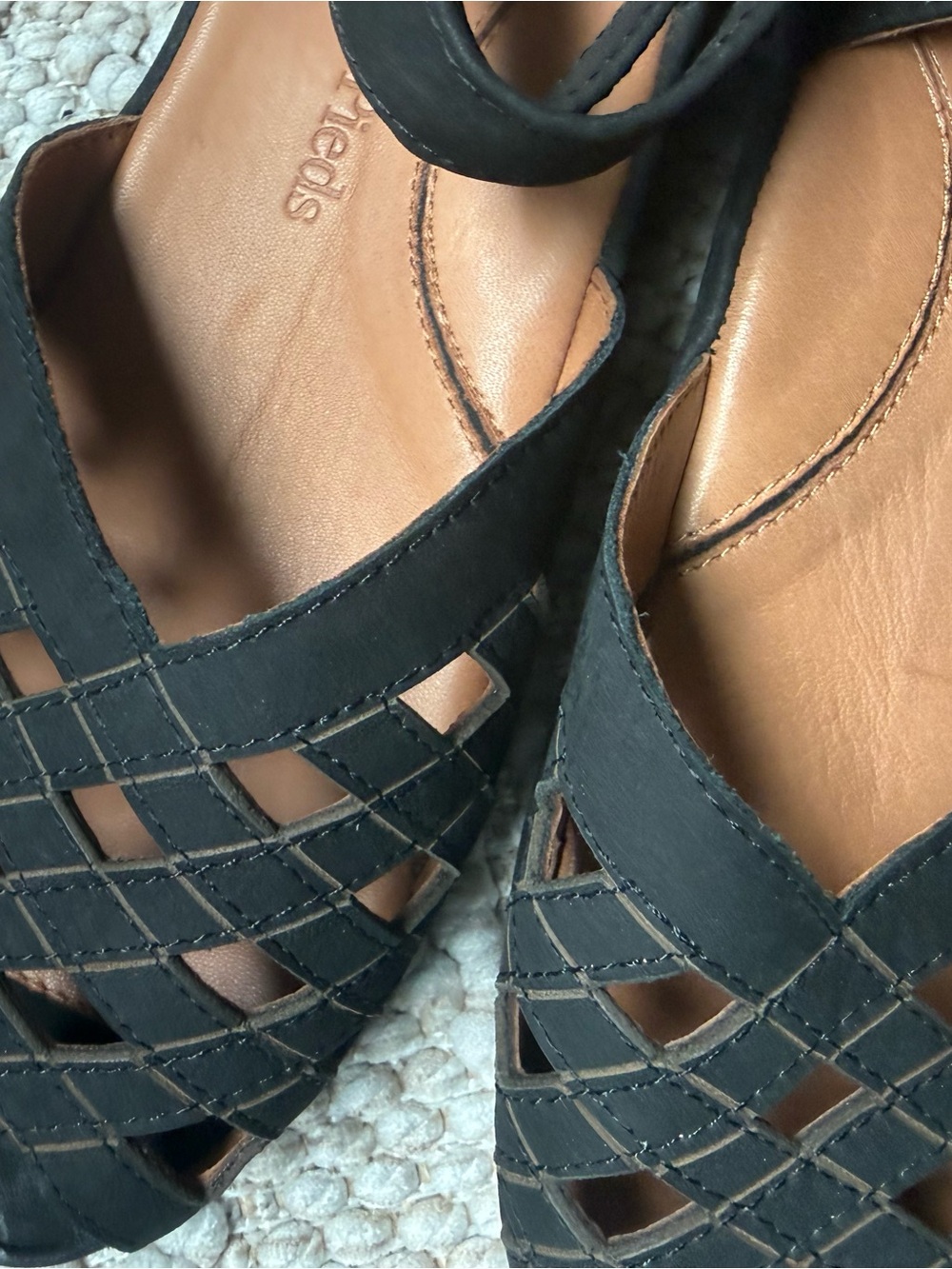 L’Amour Des Pieds Burcie Black Caged Slingback Sandals 8.5M - Picture 12 of 13